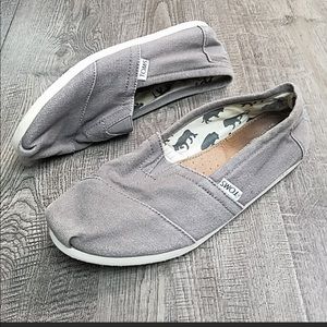 Women’s toms